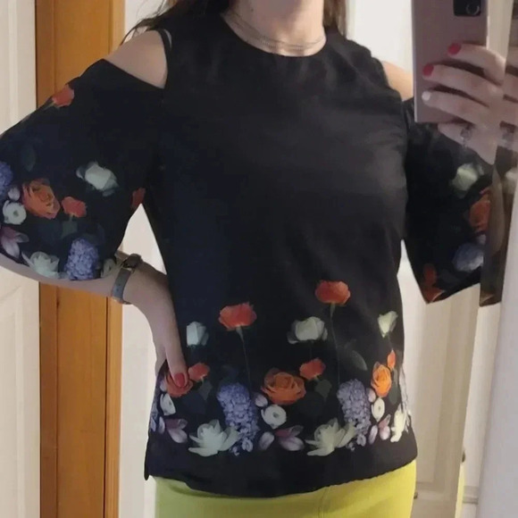 Ted Baker Amarga Kensington Cold-Shoulder Top - Picture 4 of 9